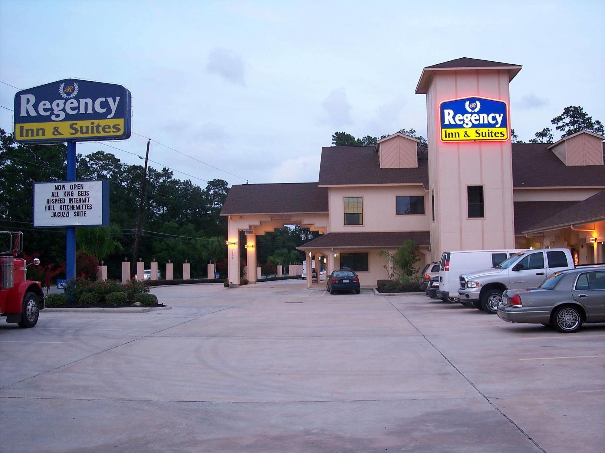 Regency Inn And Suites Humble Exterior photo